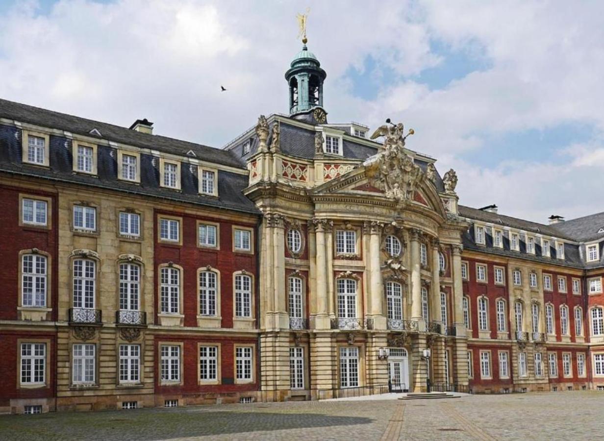 Schickes, Stilvolles Und Helles Apartment In Muenster Bagian luar foto